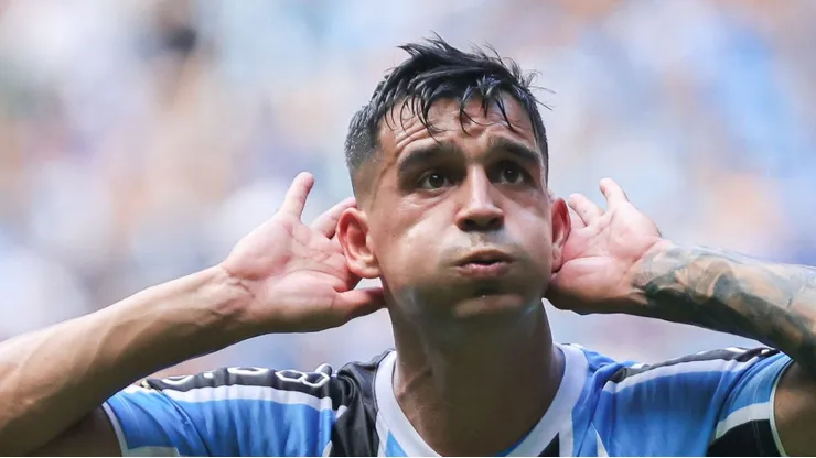 Cristaldo durante comemoração de gol pelo Imortal contra o SPFC em 2024. Foto: Maxi Franzoi/AGIF