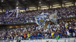 Torcida do Cruzeiro presente em peso no Mineirão. Foto: Gilson Lobo/AGIF.