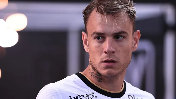 Róger Guedes, atacante do Al Rayyan, do Catar