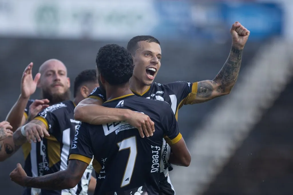 SP – Limeira – 29/01/2023 – PAULISTA 2023, INTER DE LIMEIRA X ITUANO – Matheus Oliveira jogador do Inter de Limeira comemora seu gol durante partida contra o Ituano no estadio Major Levy Sobrinho pelo campeonato Paulista 2023. Foto: Diogo Reis/AGIF