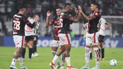 Jogadores do Sao Paulo em partida contra o Libertad - Foto: Christian Alvarenga/Getty Images