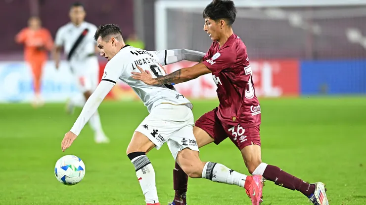 Vasco perde por 1 a 0 para o Lanús em jogo apático em Buenos Aires.