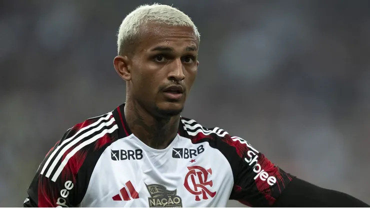 Wesley durante partida entre Vasco e Flamengo, no Maracanã, pelo Brasileirão.