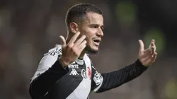 Coutinho, jogador do Vasco, durante partida contra o Sport, pelo Brasileirão Betano. Foto: Thiago Ribeiro/AGIF.