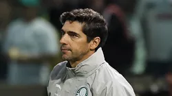 Abel antes da expulsão contra o SPFC, na Série A.