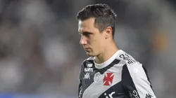 Lucas Piton, jogador do Vasco, durante partida contra o Sport, pelo Brasileirão Betano. Foto: Thiago Ribeiro/AGIF.