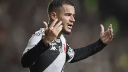 RJ - RIO DE JANEIRO - 12/04/2025 - BRASILEIRO A 2025, VASCO X SPORT - Coutinho jogador do Vasco durante partida contra o Sport no estadio Sao Januario pelo campeonato Brasileiro A 2025. Foto: Thiago Ribeiro/AGIF