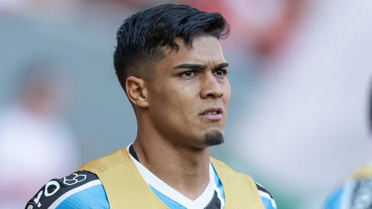Arezo pediu desculpas por mal-entendido com a Torcida Tricolor