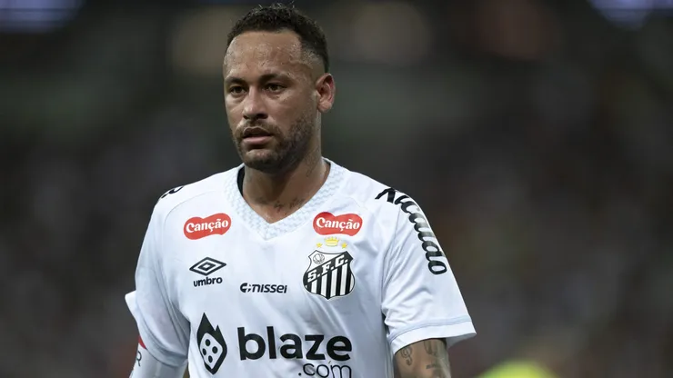 Neymar se recupera de lesão e é desfalque no Santos. Foto: Jorge Rodrigues/AGIF