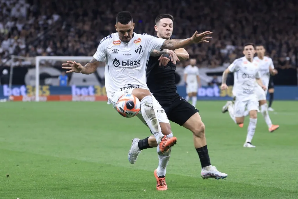 Último clássico disputado foi válido pela semifinal do Paulista. Foto: Marcello Zambrana/AGIF