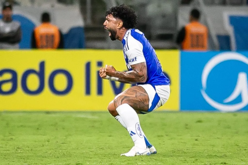 MG – BELO HORIZONTE – 14/05/2025 – COPA SUL-AMERICANA 2025, CRUZEIRO X PALESTINO – Gabigol jogador do Cruzeiro comemora seu gol durante partida contra o Palestino no estadio Mineirao pelo campeonato Copa Sul-americana 2025. Foto: Fernando Moreno/AGIF