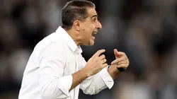 Renato Paiva durante a partida do Bota pela Libertadores