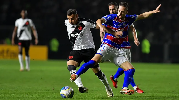 Vasco e Fortaleza se enfrentam pela 9ª rodada do Brasileirão Betano - Foto: Thiago Ribeiro/AGIF