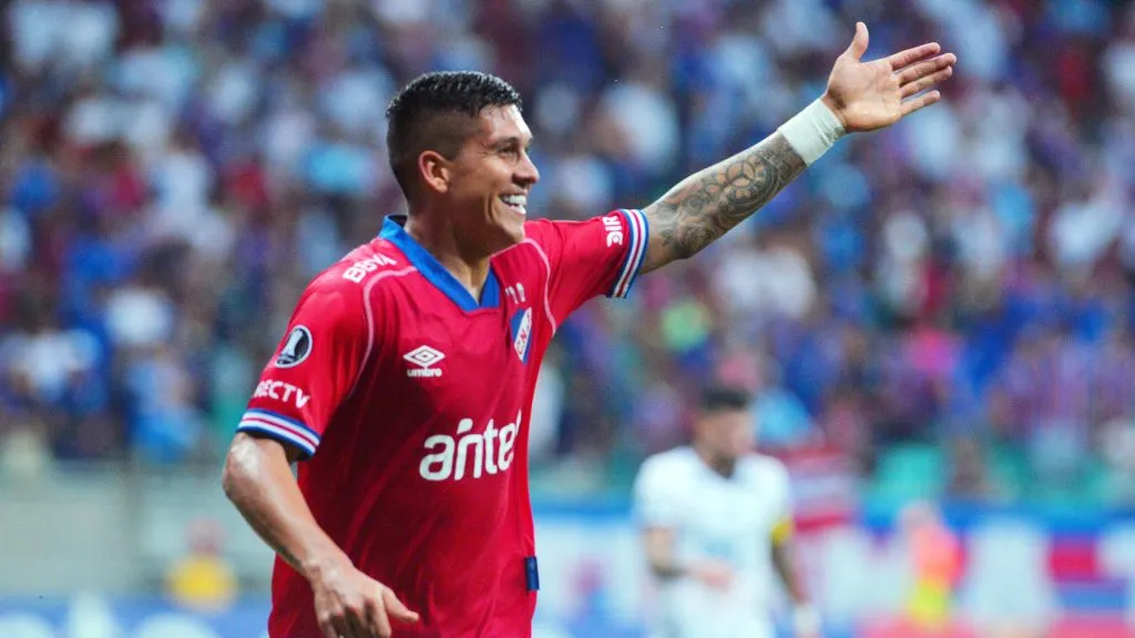 Millan, do Nacional-URU, durante a partida contra o Bahia – Foto: Walmir Cirne/AGIF