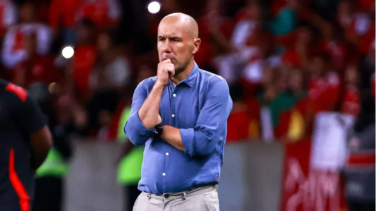 Leonardo Jardim está conseguindo melhorar o time do Cruzeiro. Foto: Maxi Franzoi/AGIF