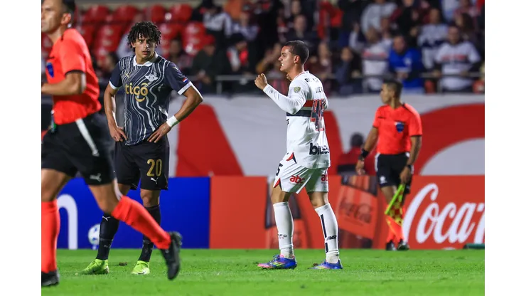 SP - SAO PAULO - 14/05/2025 - COPA LIBERTADORES 2025, SAO PAULO X LIBERTAD - Lucca jogador do Sao Paulo comemora seu gol durante partida contra o Libertad no estadio Morumbi pelo campeonato Copa Libertadores 2025. Foto: Marcello Zambrana/AGIF