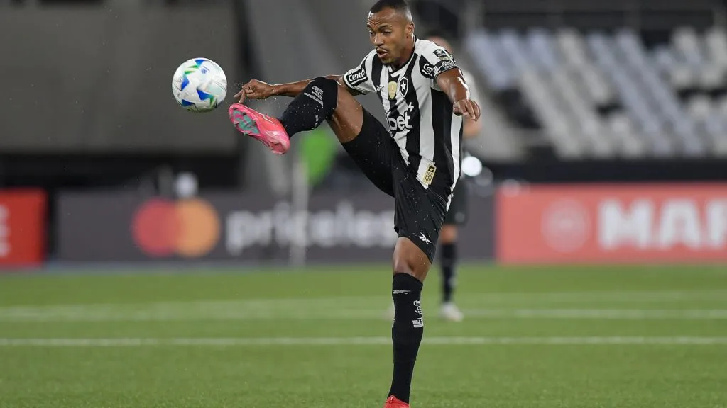 Marlon Freitas é um dos principais nomes do Botafogo na Copa Libertadores 2025 – Foto: Thiago Ribeiro/AGIF