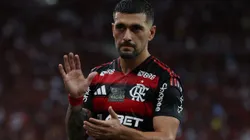 RIO DE JANEIRO, BRAZIL - MAY 10: Giorgian de Arrascaeta of Flamengo cheers fans during the match between Flamengo and Bahia as part of Brasileirao 2025 at Maracana Stadium on May 10, 2025 in Rio de Janeiro, Brazil. (Photo by Wagner Meier/Getty Images)