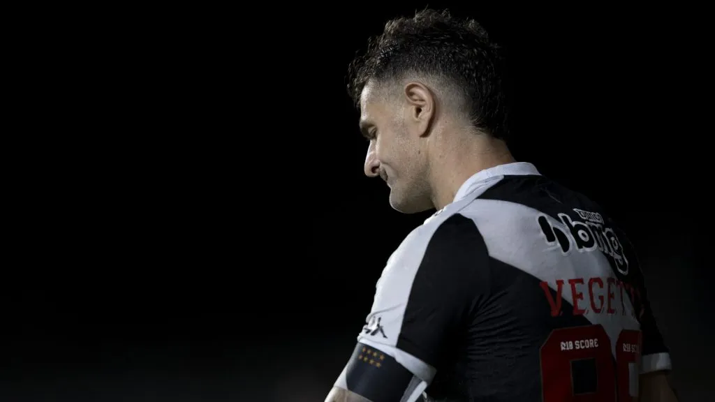 Vegetti em ação pelo Vasco na Copa Sul-Americana –  Foto: Jorge Rodrigues/AGIF