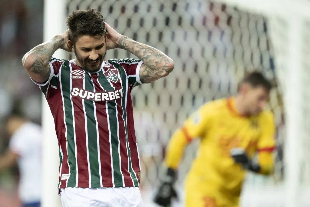Everaldo jogador do Fluminense lamenta durante partida contra o Union Española no estádio Maracanã pelo campeonato Copa Sul-americana 2025. Foto: Jorge Rodrigues/AGIF