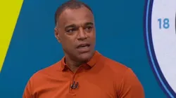 Denílson não aliviou ao zagueiro do Cruzeiro.