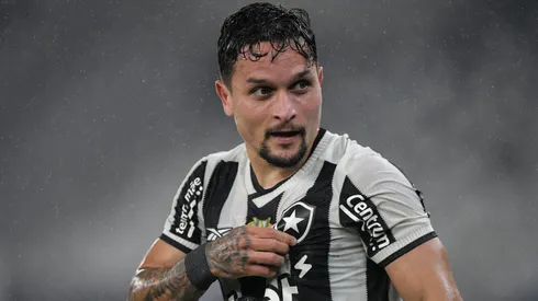 Artur tem ótimos números pelo Botafogo. Foto: Thiago Ribeiro/AGIF