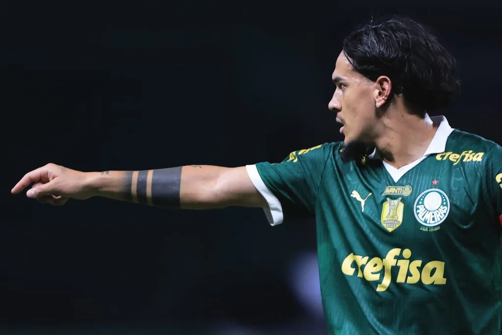 Gustavo Gómez jogador do Palmeiras durante partida contra o Botafogo no estádio Arena Allianz Parque pelo campeonato Brasileiro A 2024. Foto: Ettore Chiereguini/AGIF