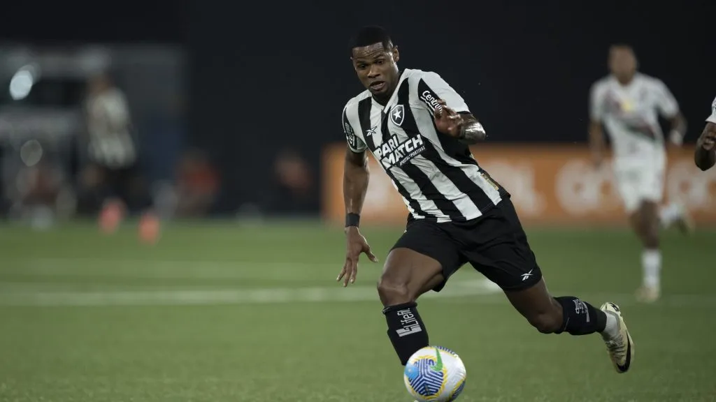 Junior Santos no Botafogo. Foto: Jorge Rodrigues/AGIF