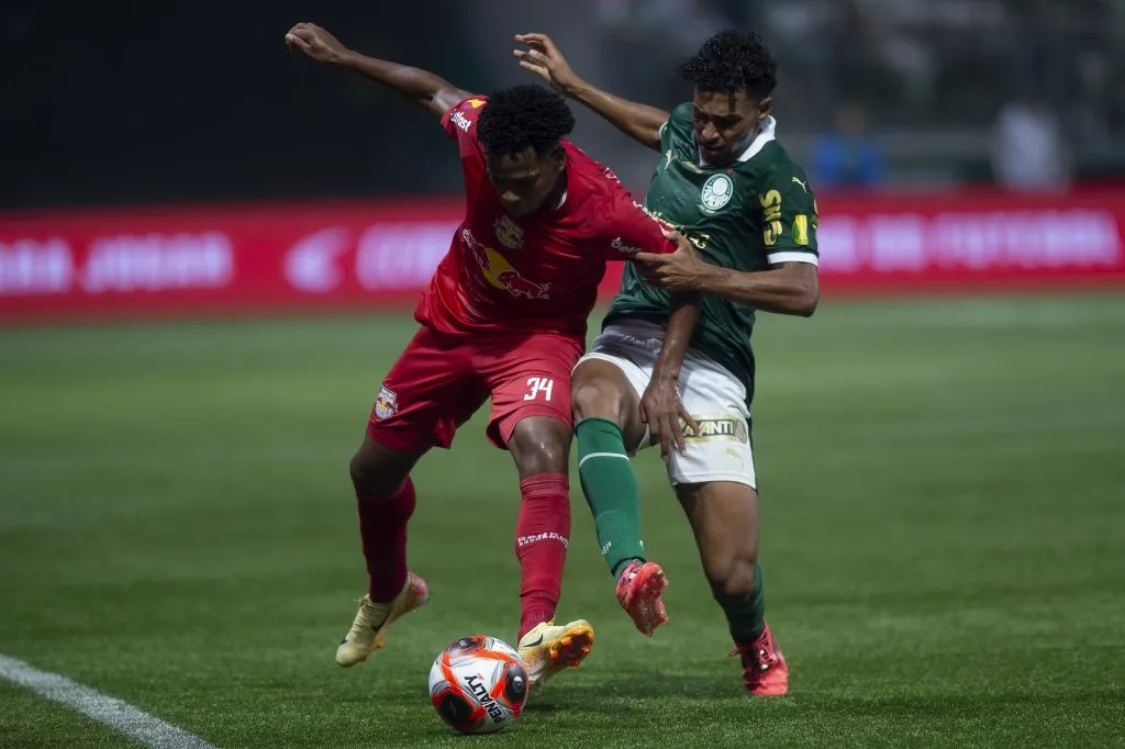 Hurtado atuando contra o Palestra no estadual. Foto: Anderson Romao/AGIF