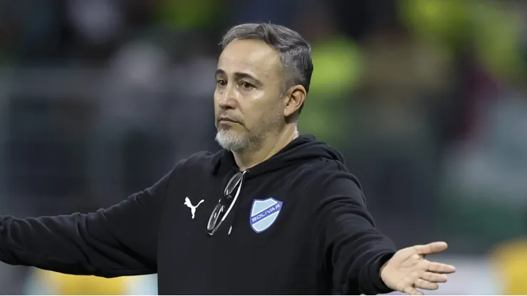 - Flavio Robatto, treinador do Bolívar