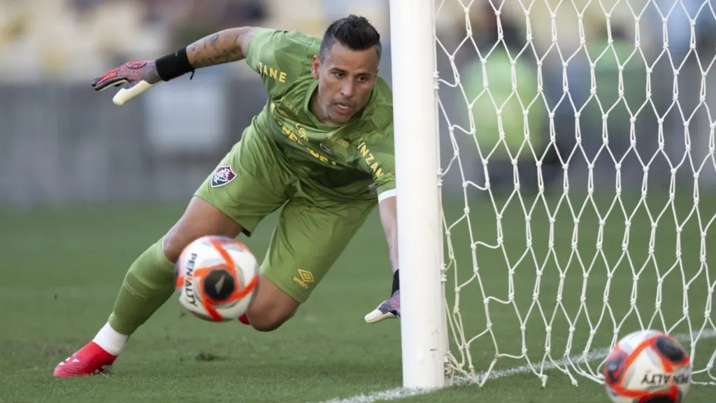 Fábio goleiro do Fluminense durante partida contra o Nova Iguaçu no estádio Maracanã pelo campeonato Carioca 2025. Foto: Jorge Rodrigues/AGIF