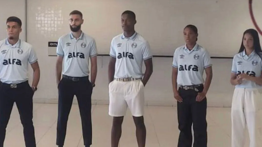 Camisa II do Grêmio foi vazada nas redes sociais – Foto: Reprodução