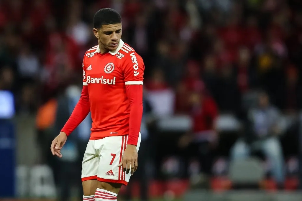 Taison, ex-jogador do Internacional – Foto: Pedro H. Tesch/AGIF