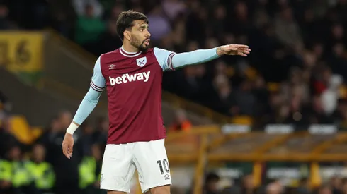 WOLVERHAMPTON, ENGLAND - APRIL 01: Lucas Paqueta of West Ham United issues instructions during the Premier League match between Wolverhampton Wanderers FC and West Ham United FC at Molineux on April 01, 2025 in Wolverhampton, England. (Photo by David Rogers/Getty Images)