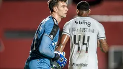 BA - SALVADOR - 10/05/2025 - BRASILEIRO A 2025, VITORIA X VASCO - Leo Jardim jogador do Vasco durante partida contra o Vitoria no estadio Barradao pelo campeonato Brasileiro A 2025. Foto: Jhony Pinho/AGIF