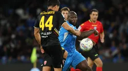 Romelu Lukaku com a posse de bola em partida entre Napoli e Monza. Foto: LaPresse / Alamy Stock Photo