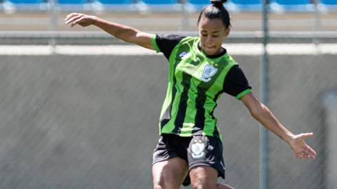 Jogadora América-MG. Foto: Alessandra Torres/AGIF