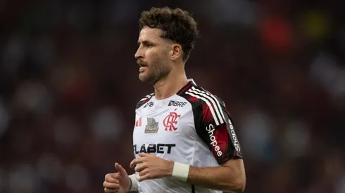 RJ - RIO DE JANEIRO - 19/04/2025 - BRASILEIRO A 2025, VASCO X FLAMENGO - Leo Pereira jogador do Flamengo durante partida contra o Vasco no estadio Maracana pelo campeonato Brasileiro A 2025. Foto: Thiago Ribeiro/AGIF