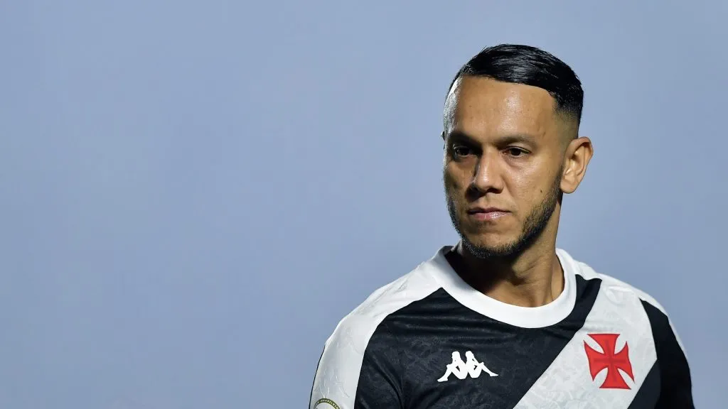 Souza não é mais atleta do Gigante da Colina. Foto: Thiago Ribeiro/AGIF.