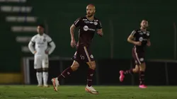 SP - MIRASSOL - 15/07/2024 - BRASILEIRO C 2024, FERROVIARIA X REMO - Carlao jogador do Ferroviaria comemora seu gol com jogadores do seu time durante partida contra o Remo no estadio Jose Maria de Campos Maia pelo campeonato Brasileiro C 2024. Foto: Pedro Zacchi/AGIF