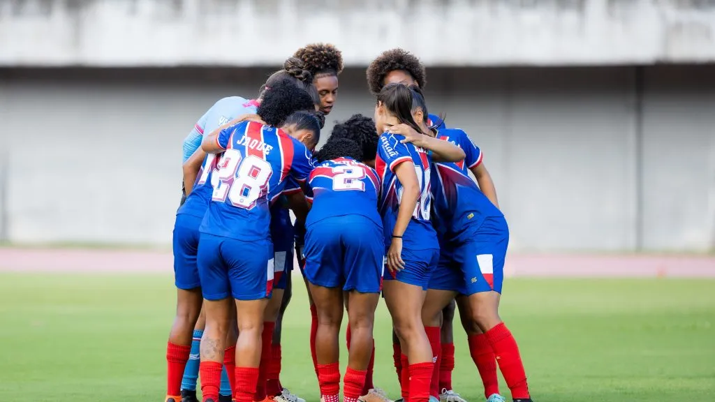 Grupo de jogadoras do Bahia na final do Campeonato Baiano Feminino