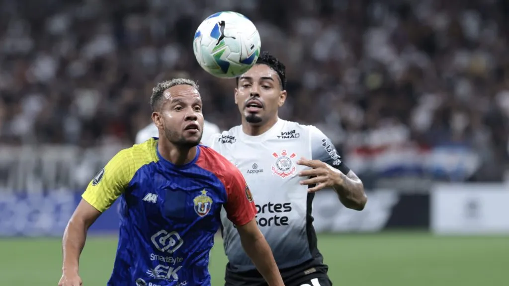 Matheus Bidu jogador do Corinthians durante partida contra o Universidad Central no estádio Arena Corinthians pelo campeonato Copa Libertadores 2025. Foto: Marcello Zambrana/AGIF