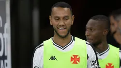 Souza foi dispensado pelo Vasco e não poderá atuar com o técnico Fernando Diniz
