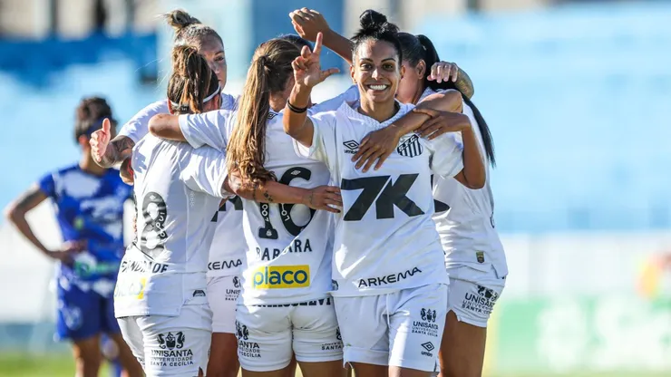 Santos é o novo líder do grupo com 10 pontos - Foto: Reinaldo Campos/Santos FC