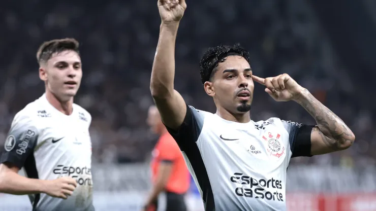 Matheus Bidu jogador do Corinthians comemora seu gol durante partida contra o Universidad Central - Foto: Marcello Zambrana/AGIF