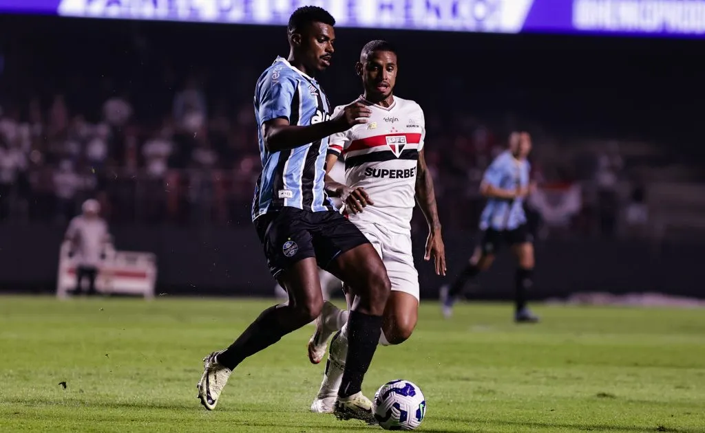 Jemerson jogador do Grêmio durante partida contra o São Paulo – Foto: Fabio Giannelli/AGIF