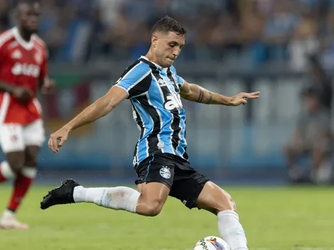 Arbitragem marca mais um pênalti polêmico contra o Grêmio