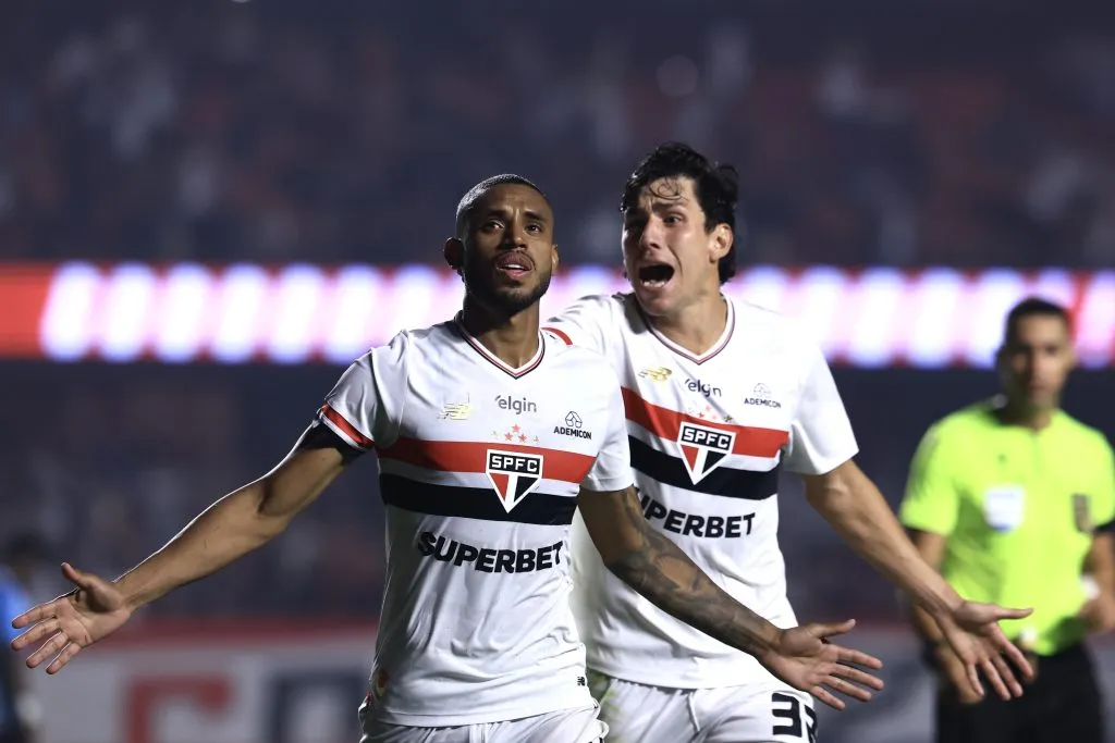 André Silva marcou o penal da vitória. Foto: Marcello Zambrana/AGIF