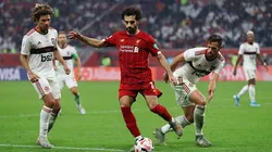 Salah, do Liverpool FC, disputa bola com rivais do Flamengo durante a final da Copa do Mundo de Clubes da FIFA 2019 ,no Education City Stadium em Doha, Qatar.