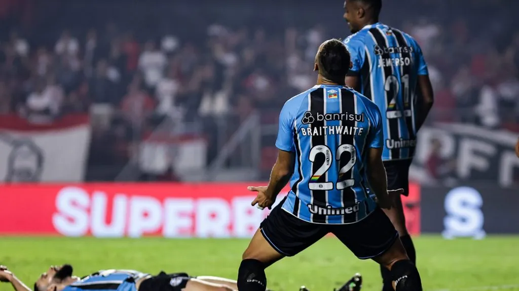 Jogadores do Imortal lamentando. Foto: Fabio Giannelli/AGIF